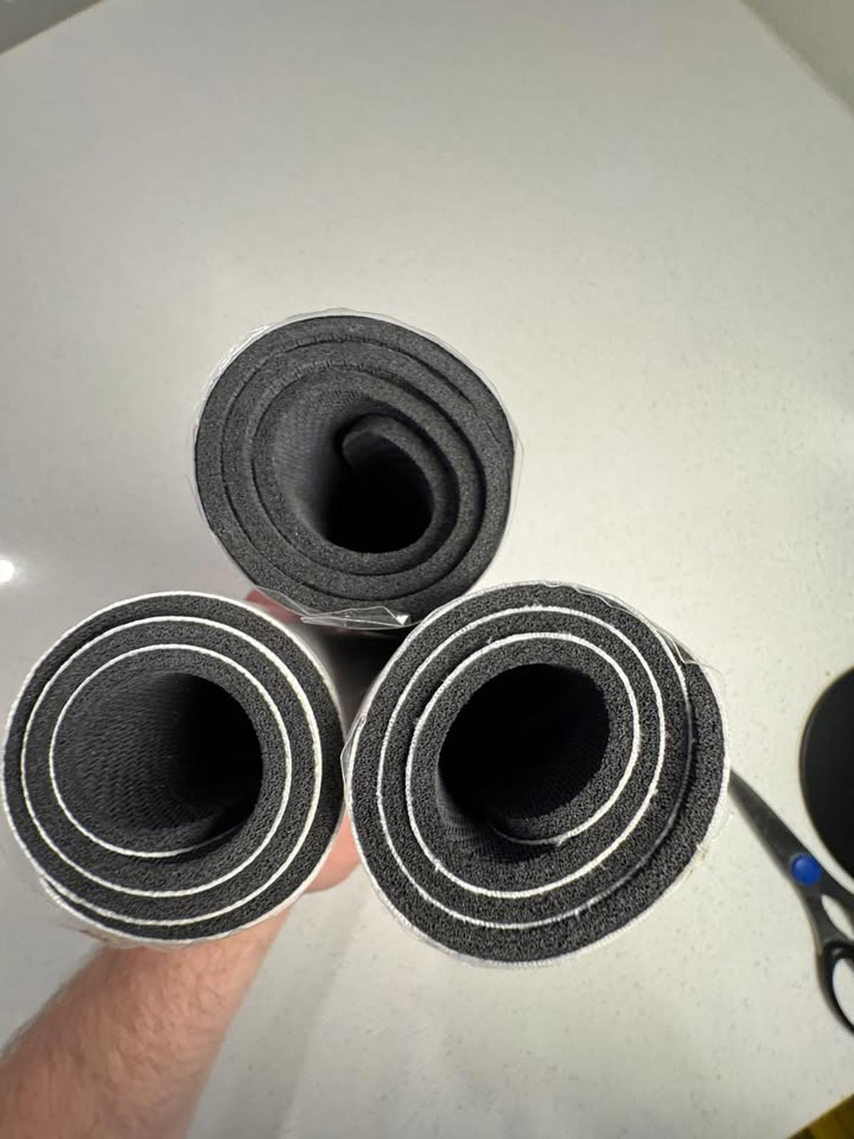 Set of 3  pet feeding mat - Black and White