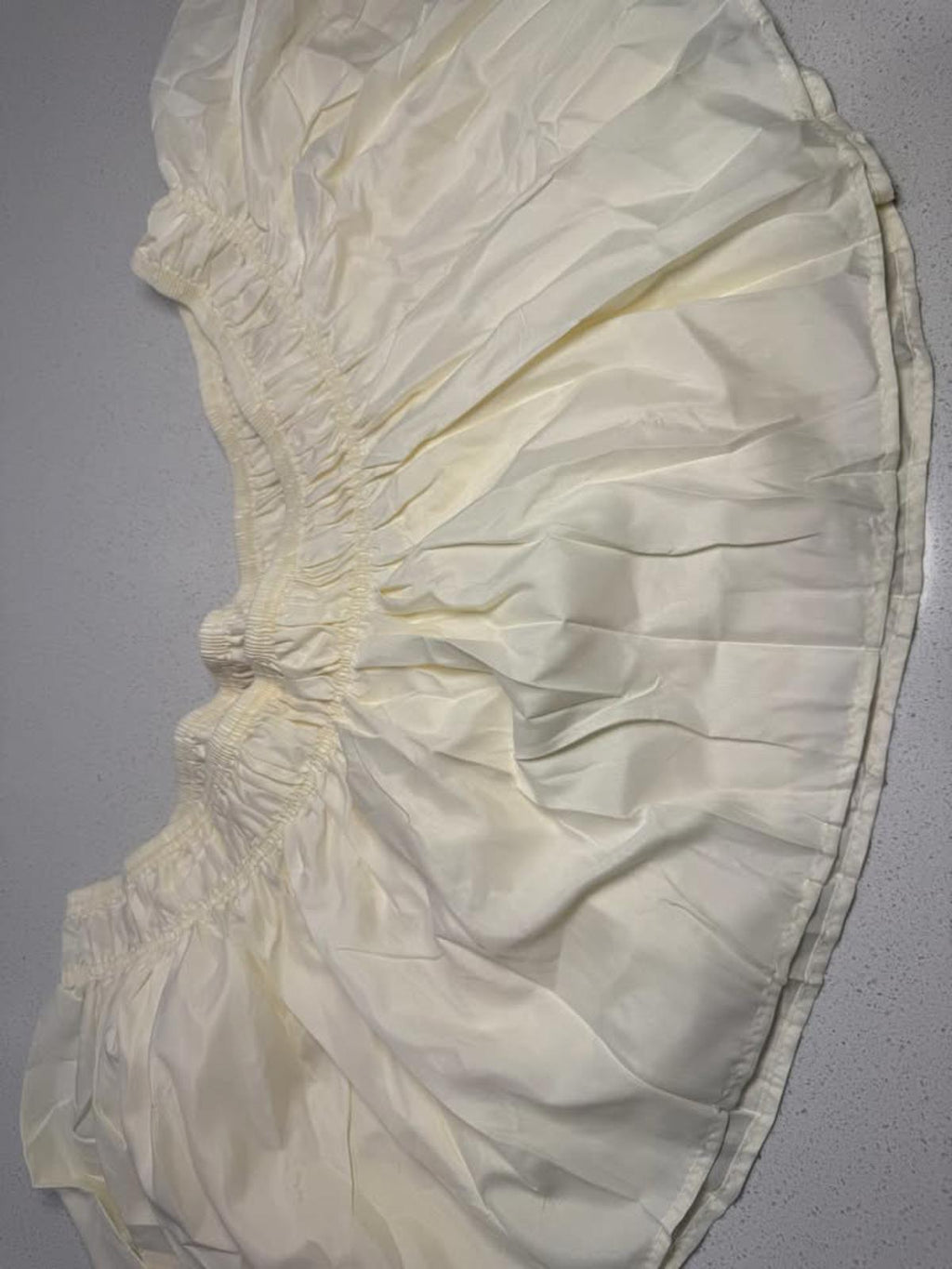 Tasty-Going Wrap Around Elastic Bed Skirt - Cream