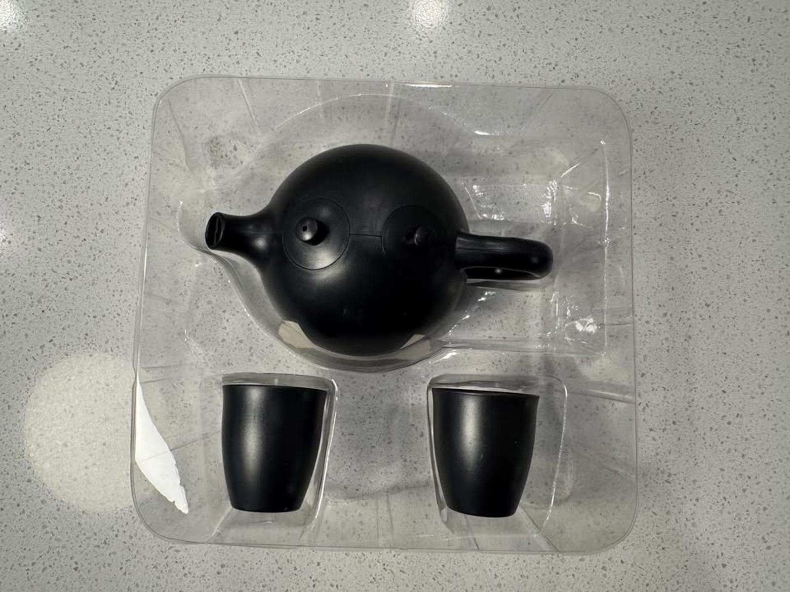 Qiang Sheng Magic Teapot - Novelty Pouring Teapot for Kids