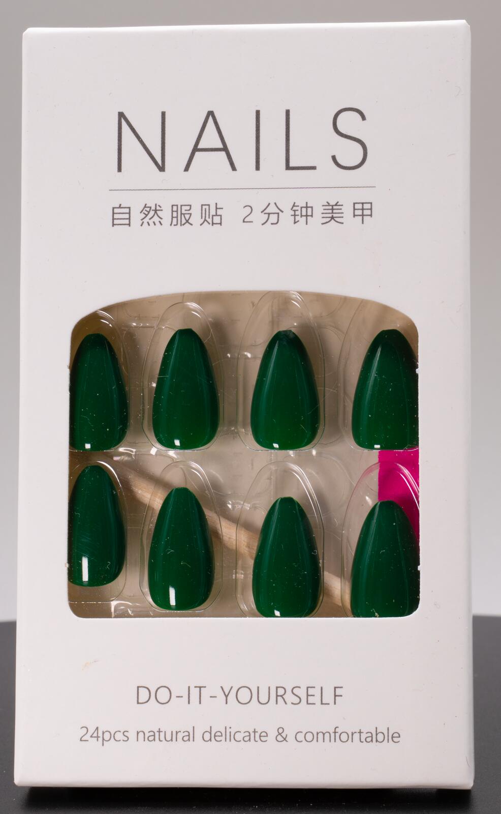 LINQI NAIL Professional 12PCS Press-On Nails Set with 3 Designs