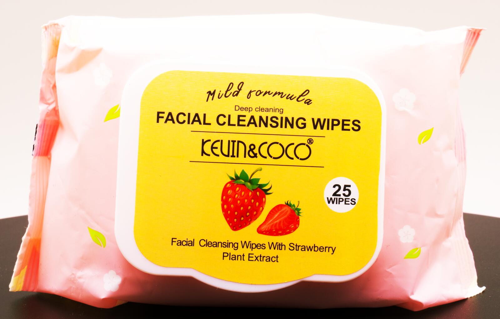 Kevin & Coco Facial Cleansing Wipes (25-count packs) Strawberry
