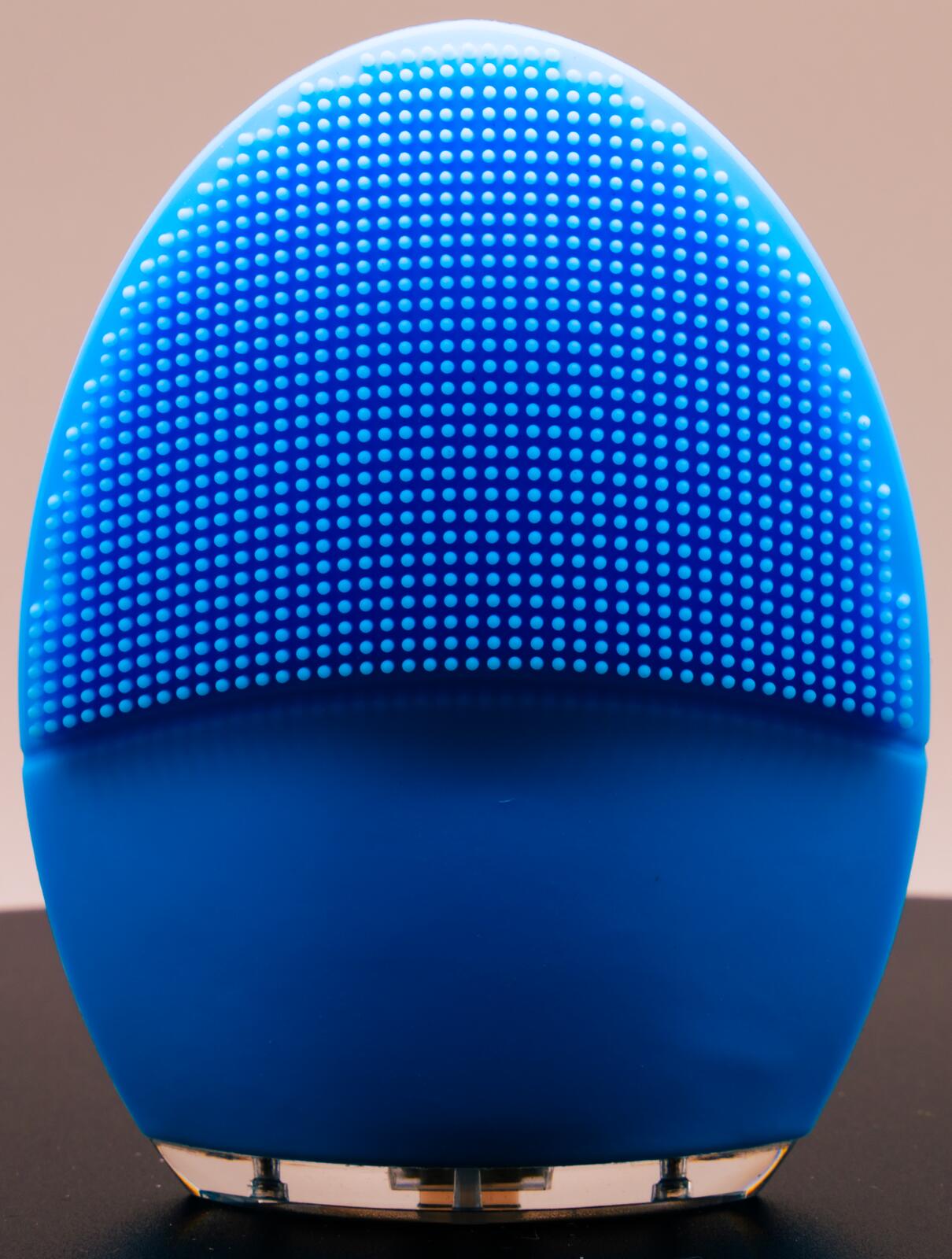 Silicone Facial Cleansing Brush with USB Charging and Adjustable Intensity
