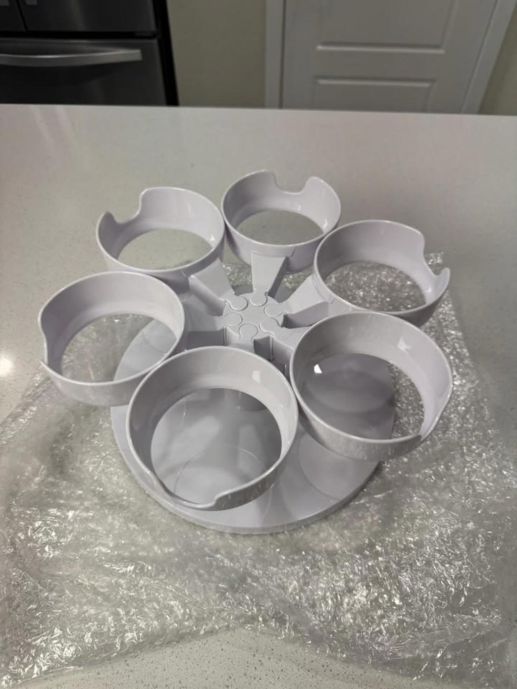 Rotatable Water Bottle Storage Rack - Holds 6 Cups