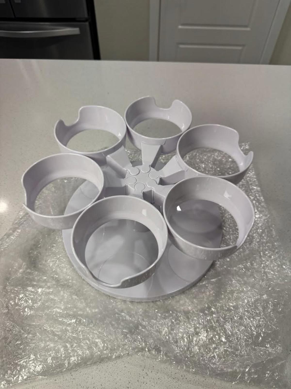 Rotatable Water Bottle Storage Rack - Holds 6 Cups
